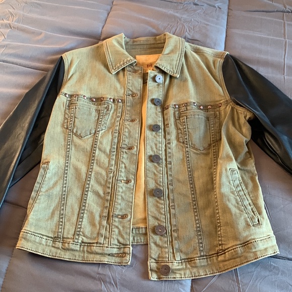 WOMEN green jacket with leather sleeves by David Bitton. - Picture 2 of 8